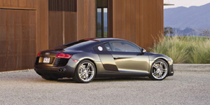 2010 Audi R8 Reviews / Specs / Pictures