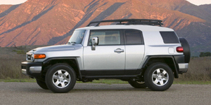 2008 Toyota FJ Cruiser Reviews / Specs / Pictures