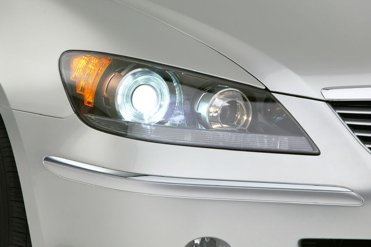 2007 Acura RL Headlight Picture