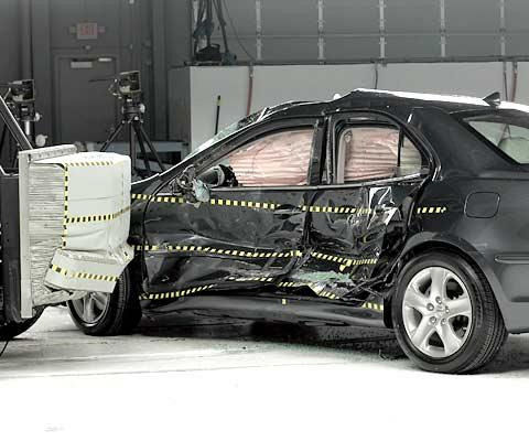 2008 Acura RL IIHS Side Impact Crash Test Picture