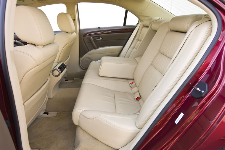 2010 Acura RL Rear Seats Picture