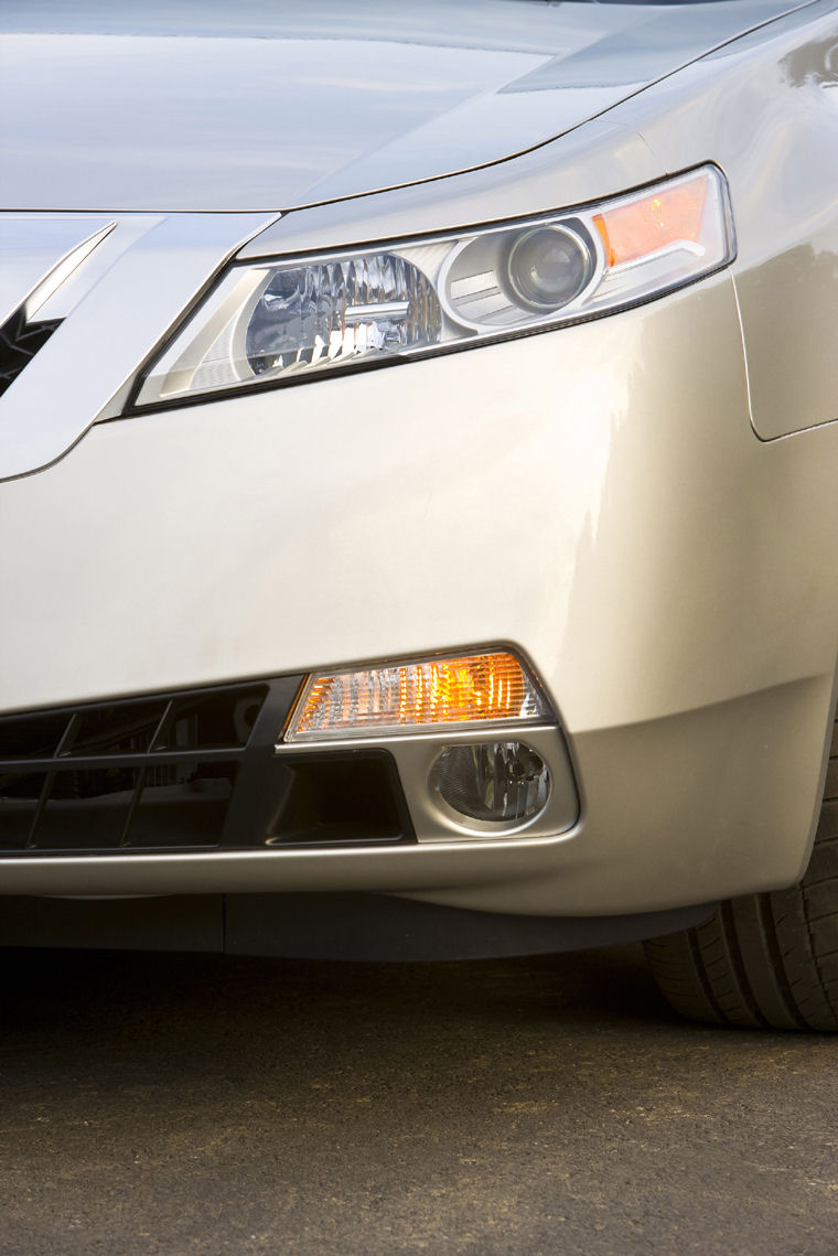 2009 Acura TL Type-S Headlight Picture