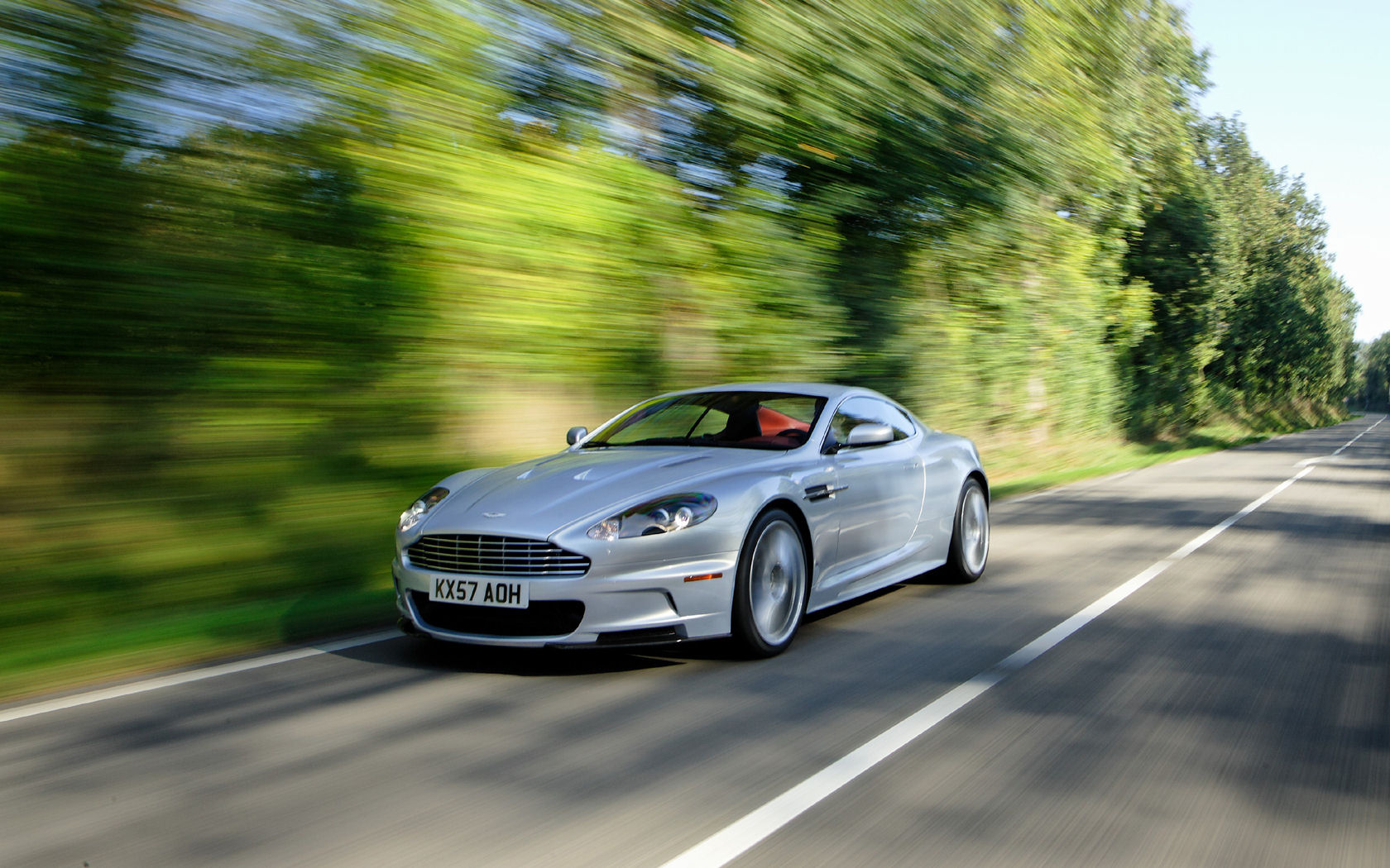 Aston Martin DBS Desktop Wallpaper