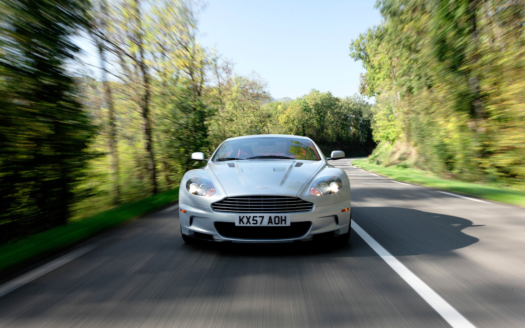 Aston Martin DBS Desktop Wallpaper