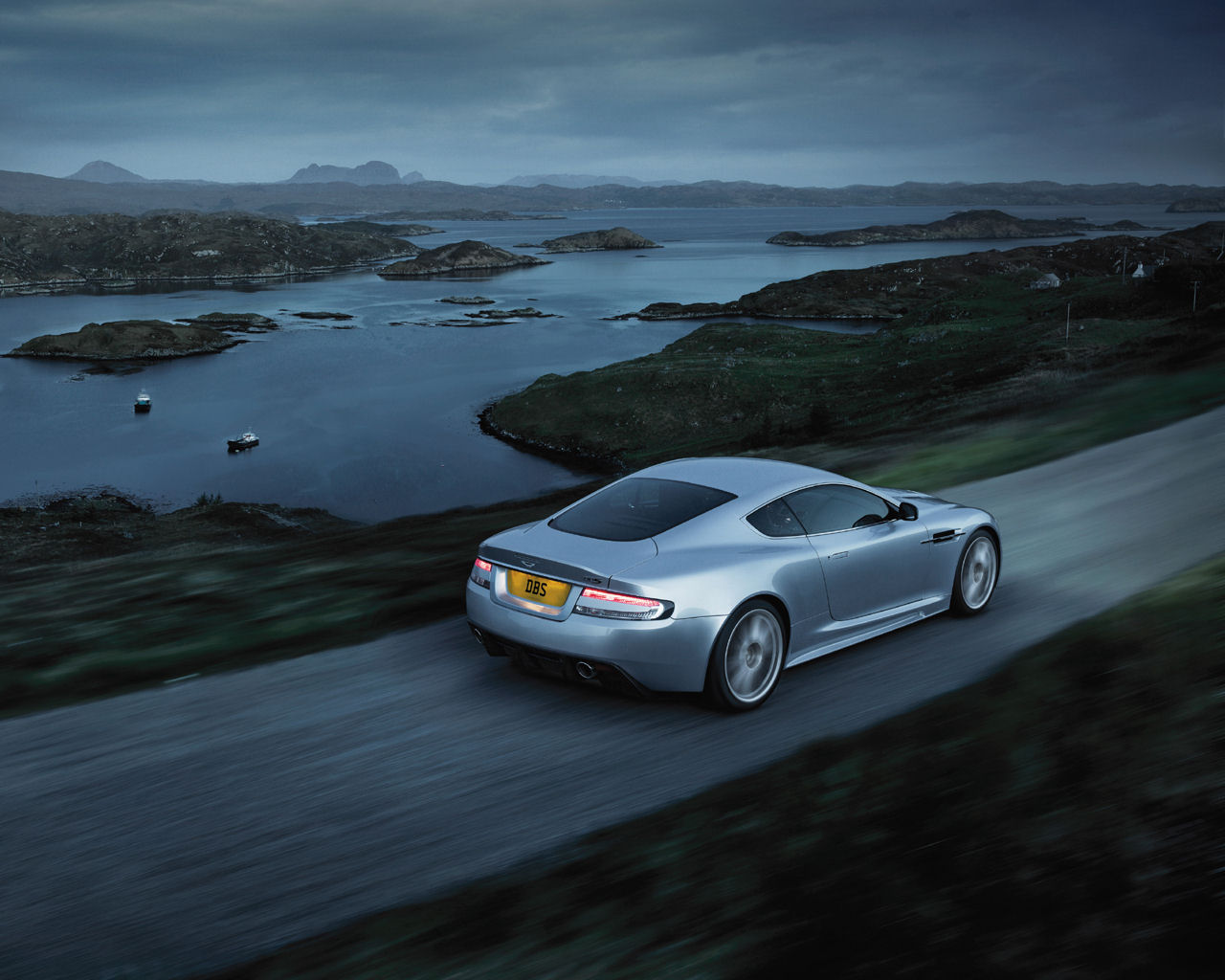 Aston Martin DBS Desktop Wallpaper