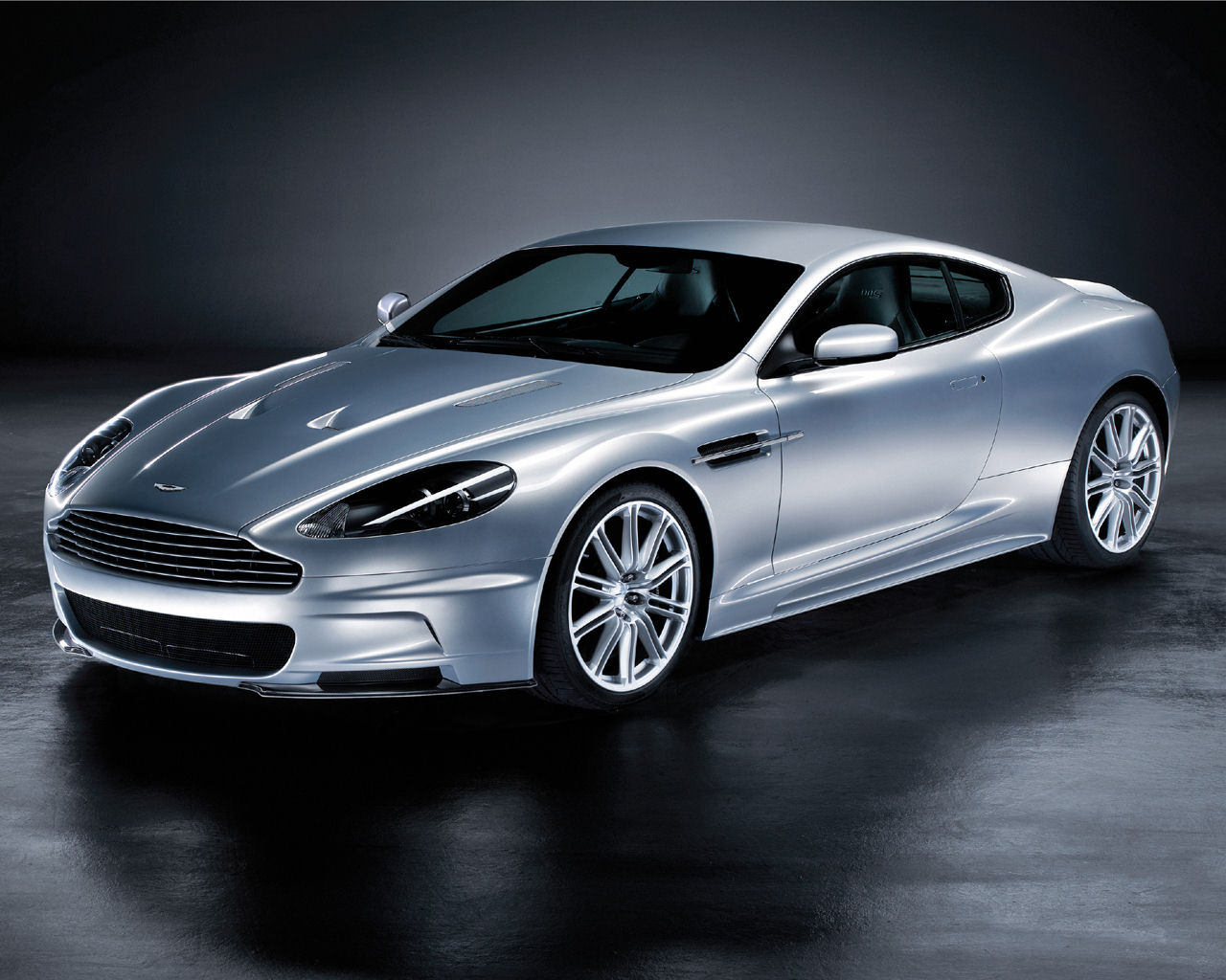 Aston Martin DBS Desktop Wallpaper