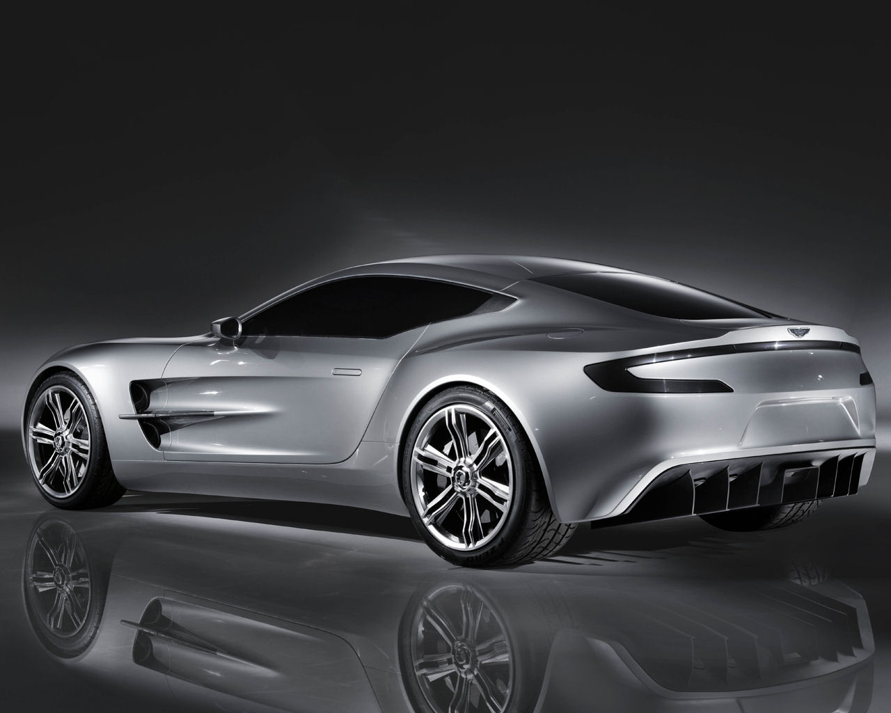 Aston Martin One-77 Desktop Wallpaper