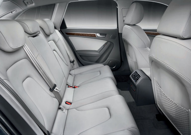 2009 Audi A4 Avant Wagon Rear Seats Picture