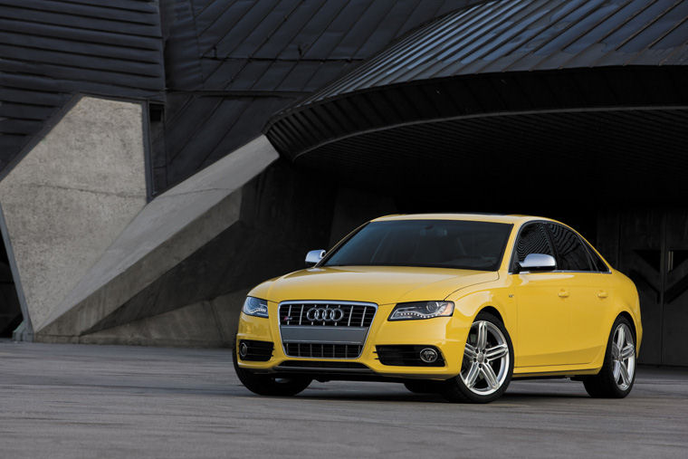 2010 Audi S4 Sedan Picture