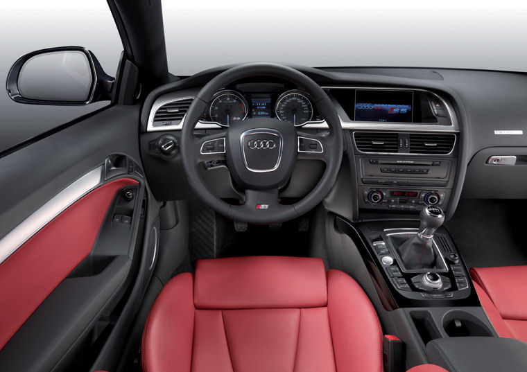 2010 Audi S5 Coupe Cockpit Picture