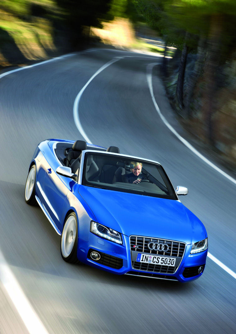 2010 Audi S5 Convertible Picture