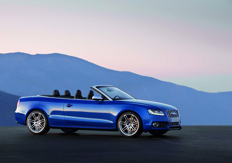 2011 Audi S5 Convertible Picture