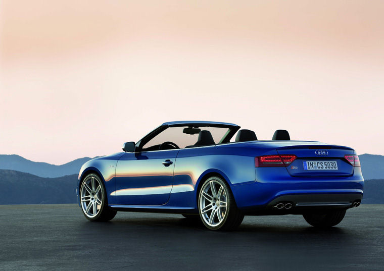 2011 Audi S5 Convertible Picture