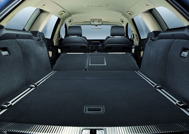 2010 Audi A6 Avant Trunk Picture