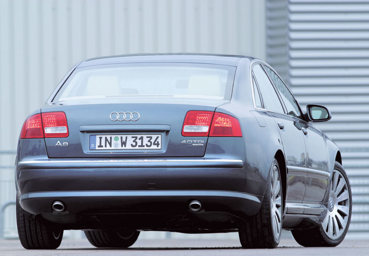 2004 Audi A8 Picture