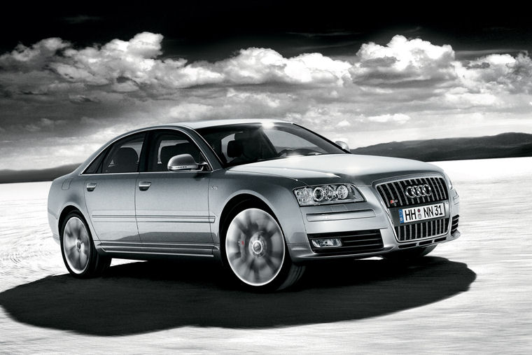 2008 Audi S8 Picture