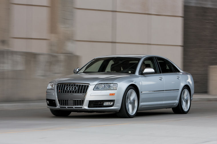 2008 Audi S8 Picture