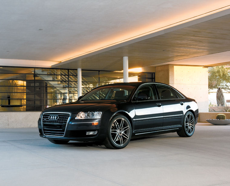 2010 Audi A8L 4.2 Picture