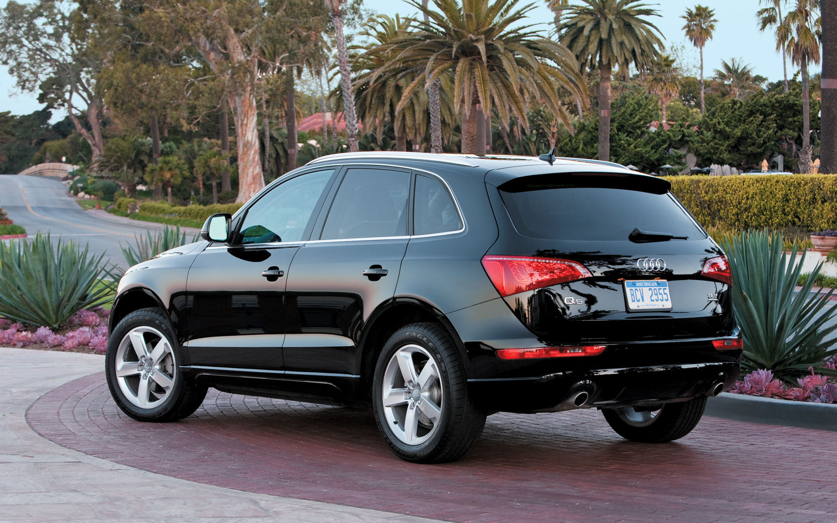 Audi Q5 V6 Quattro Premium Plus Prestige Free Widescreen Audi Q5 V6 Quattro Premium Plus Prestige Free Widescreen
