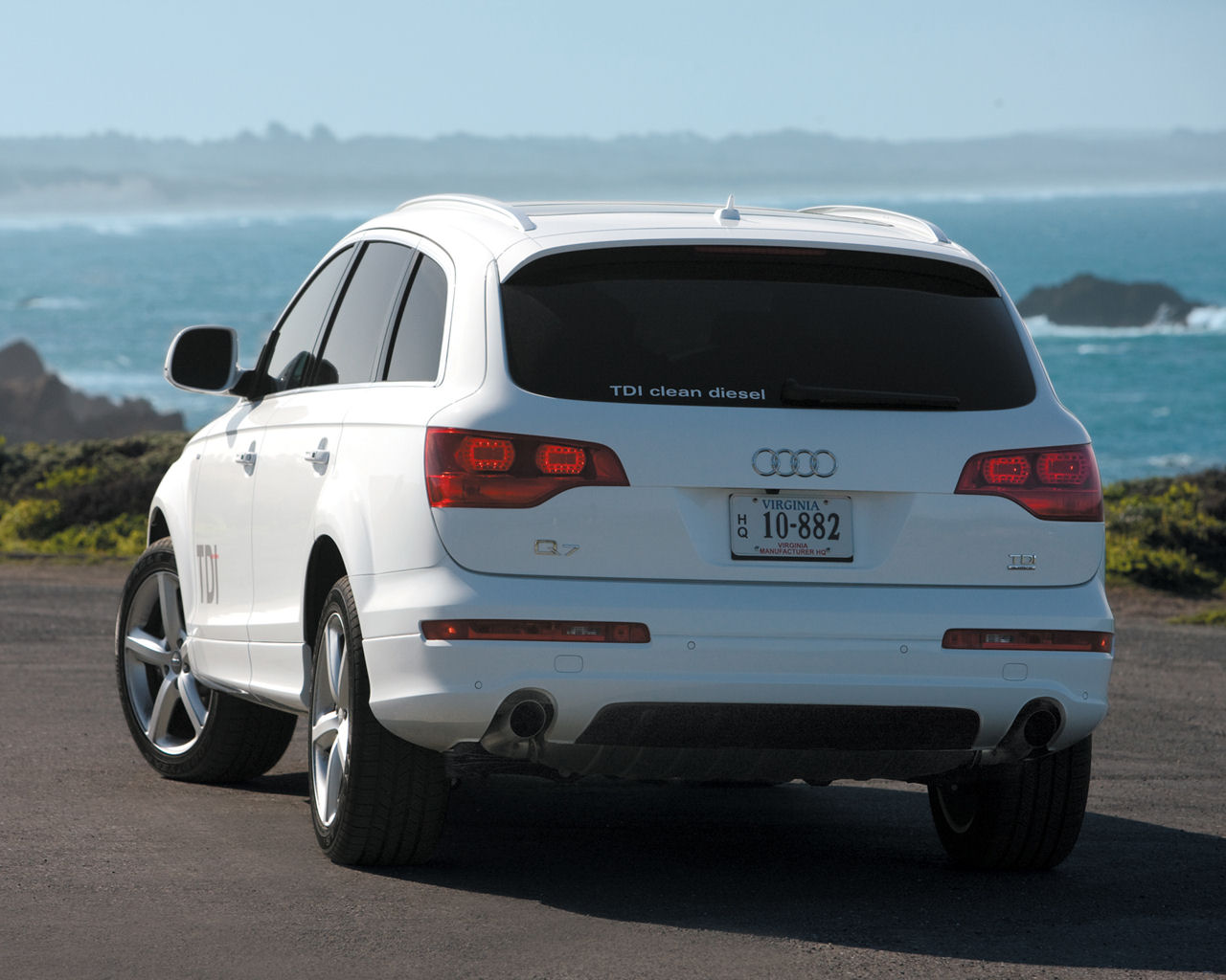 Audi Q7 Desktop Wallpaper