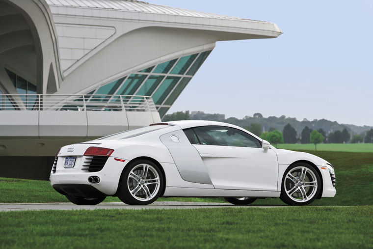 2010 Audi R8 4.2 V8 Coupe Picture