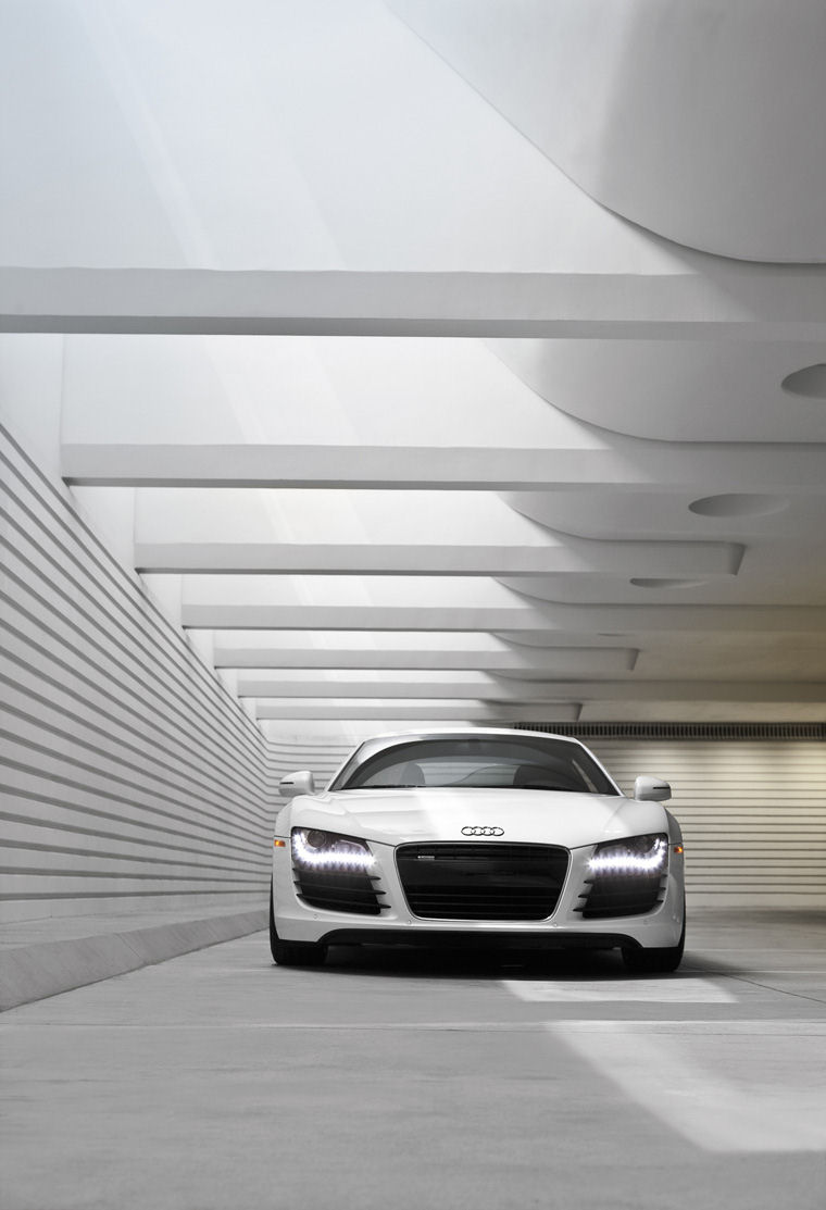 2010 Audi R8 4.2 V8 Coupe Picture