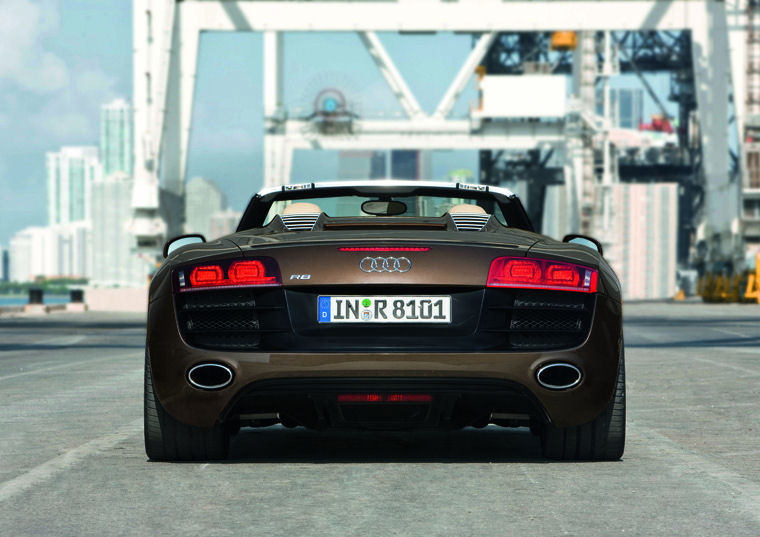 2011 Audi R8 5.2 V10 Spyder Picture