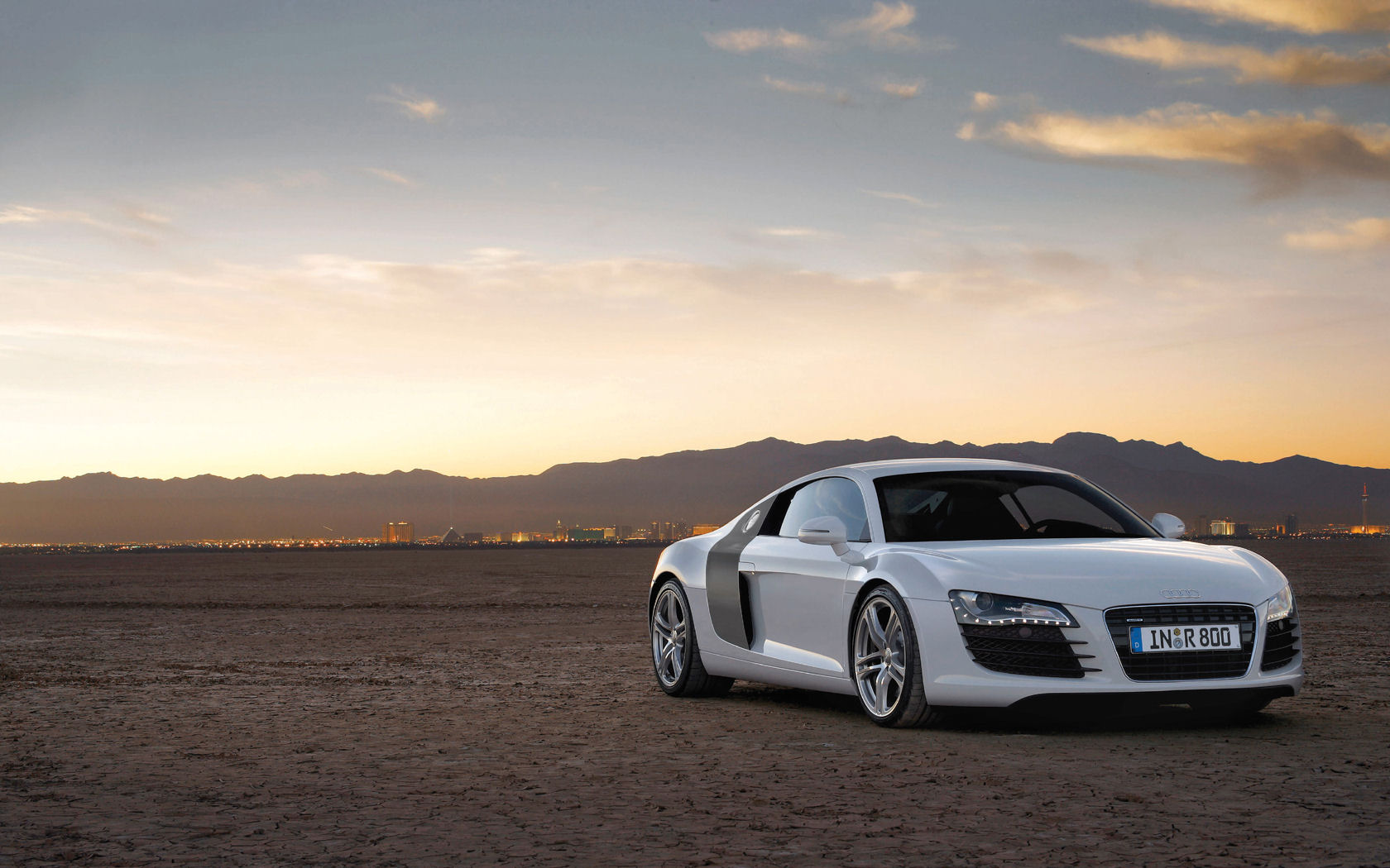 Audi R8 V8 V10 Quattro R Tronic Free Widescreen Wallpaper Desktop Background Picture