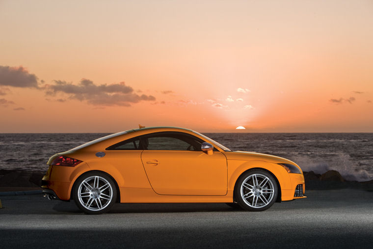 2010 Audi TTS Coupe Picture