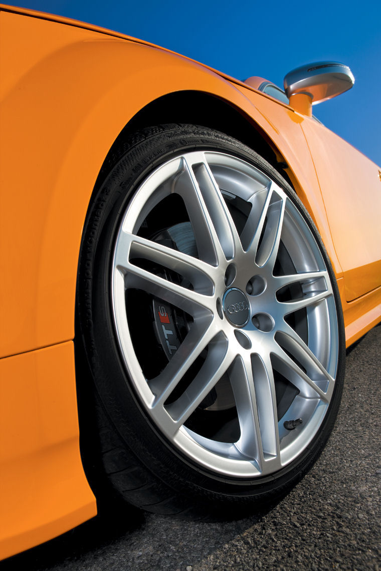 2010 Audi TTS Coupe Rim Picture