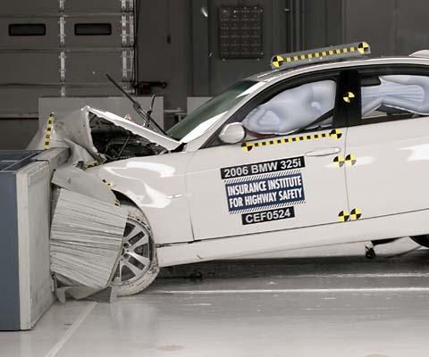 2006 BMW 3-Series IIHS Frontal Impact Crash Test Picture