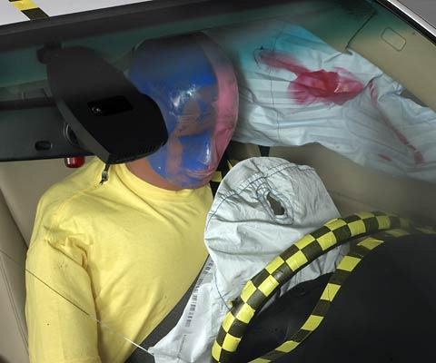 2006 BMW 3-Series IIHS Frontal Impact Crash Test Picture