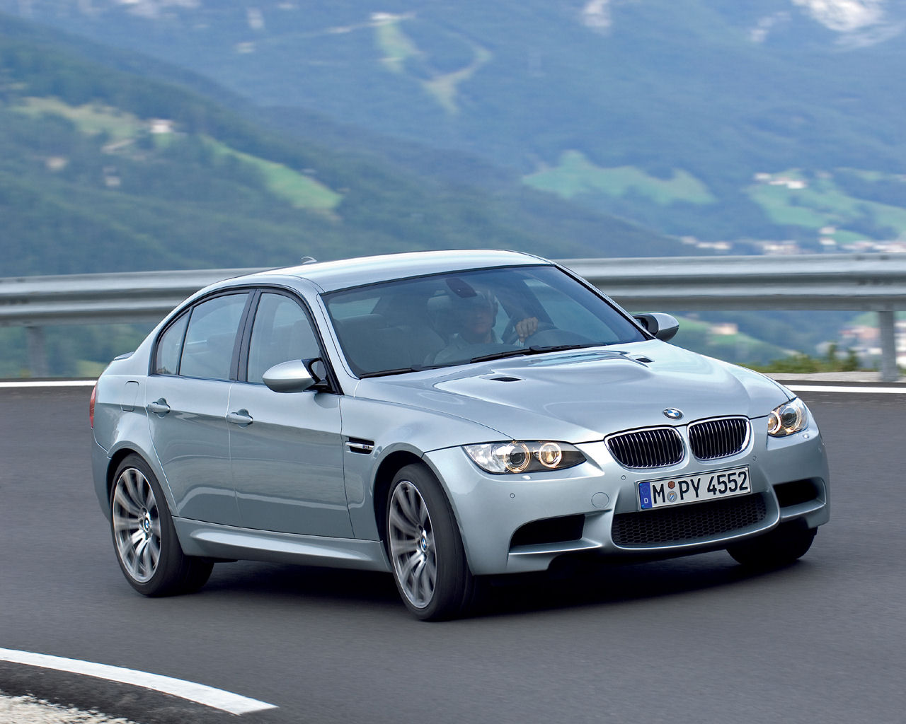 BMW 3-Series Desktop Wallpaper