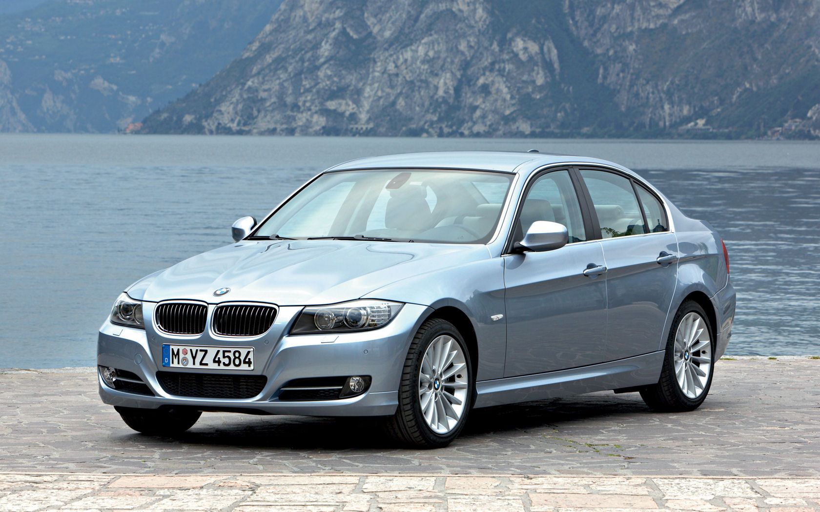 BMW 3-Series, 325i, 328i, 330i, 335i, 335d - Free Widescreen Wallpaper