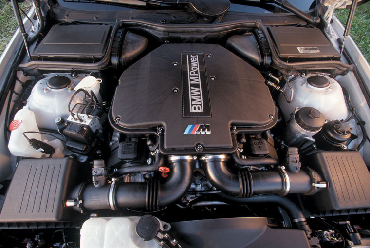 2001 BMW M5 5.0L V8 Engine Picture