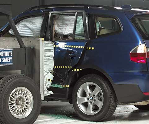 2008 BMW X3 IIHS Side Impact Crash Test Picture