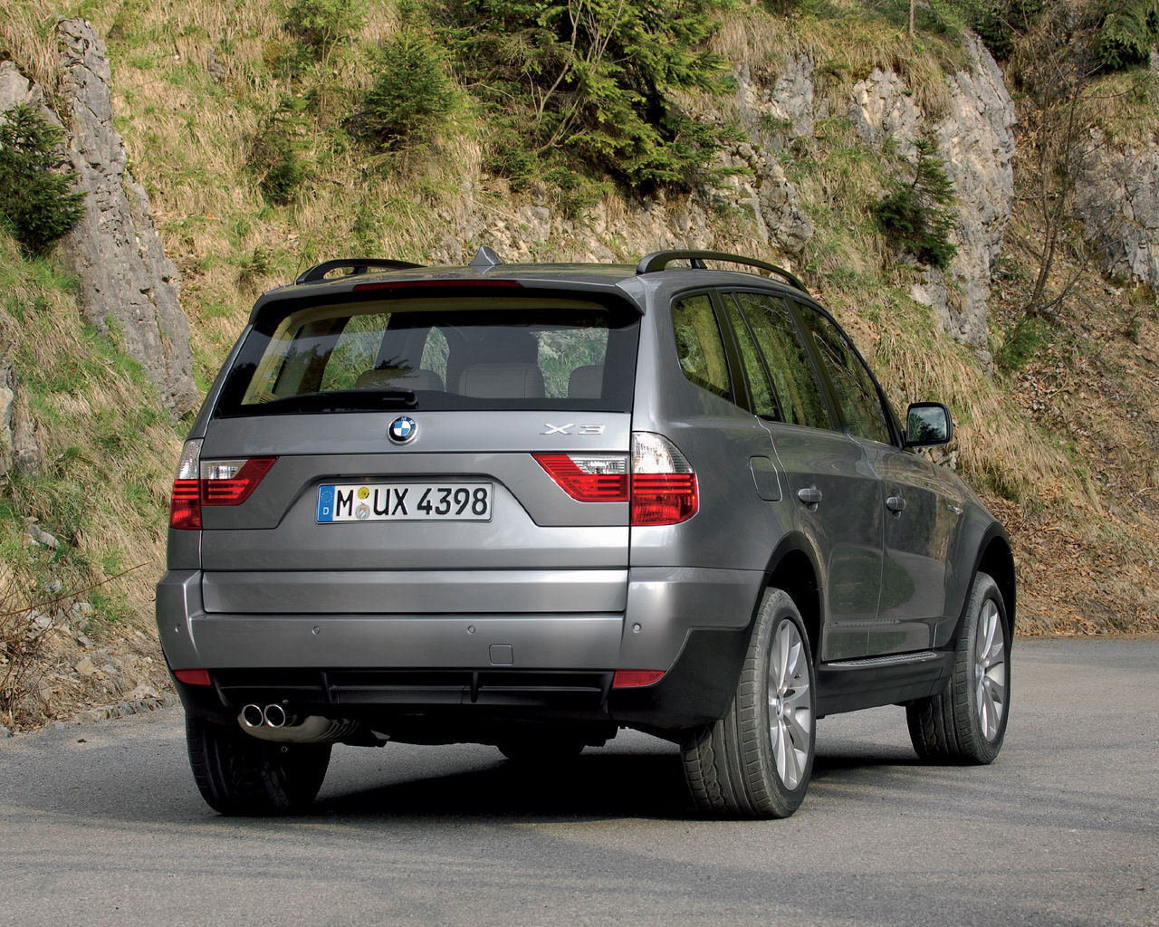 BMW X3 Desktop Wallpaper