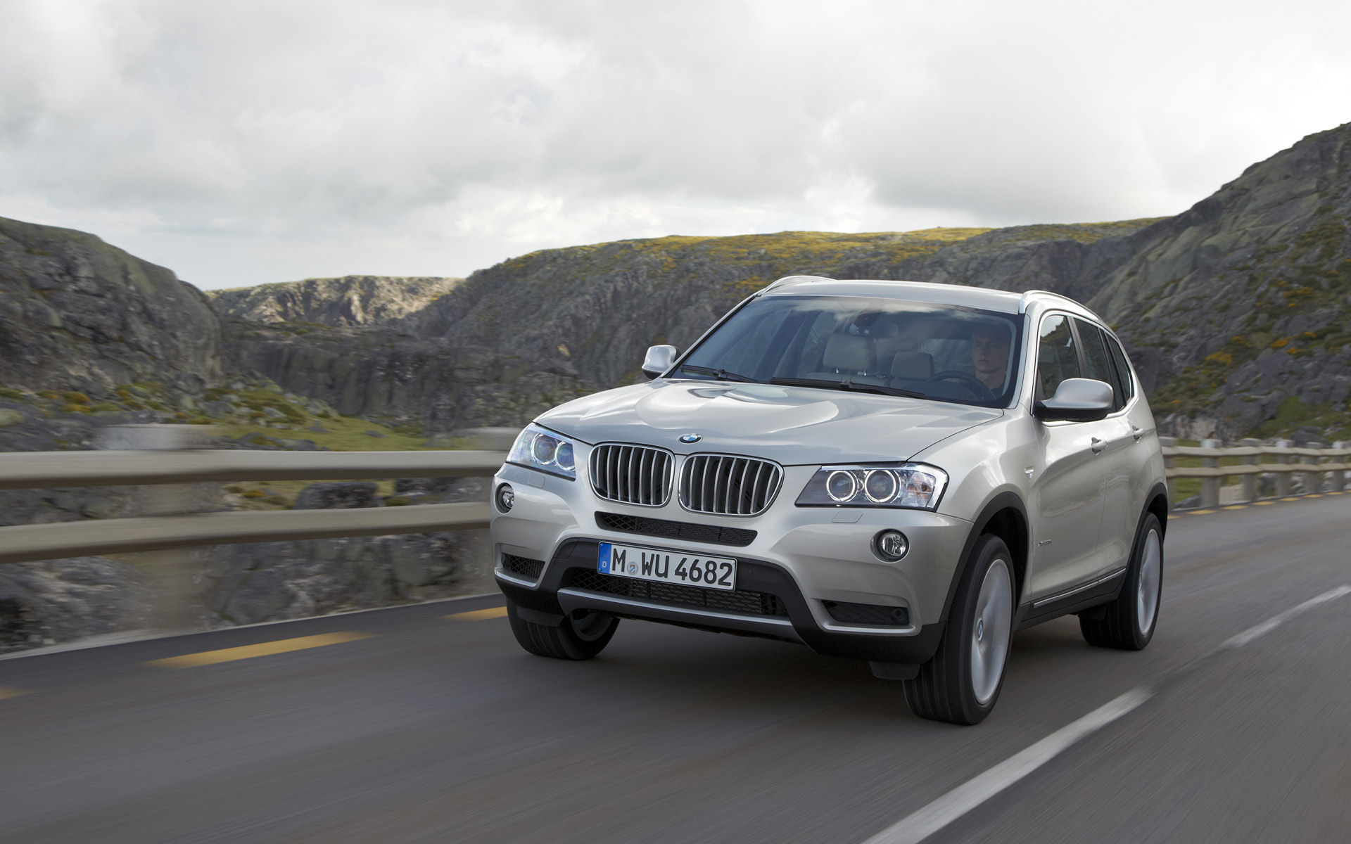 BMW X3 Desktop Wallpaper