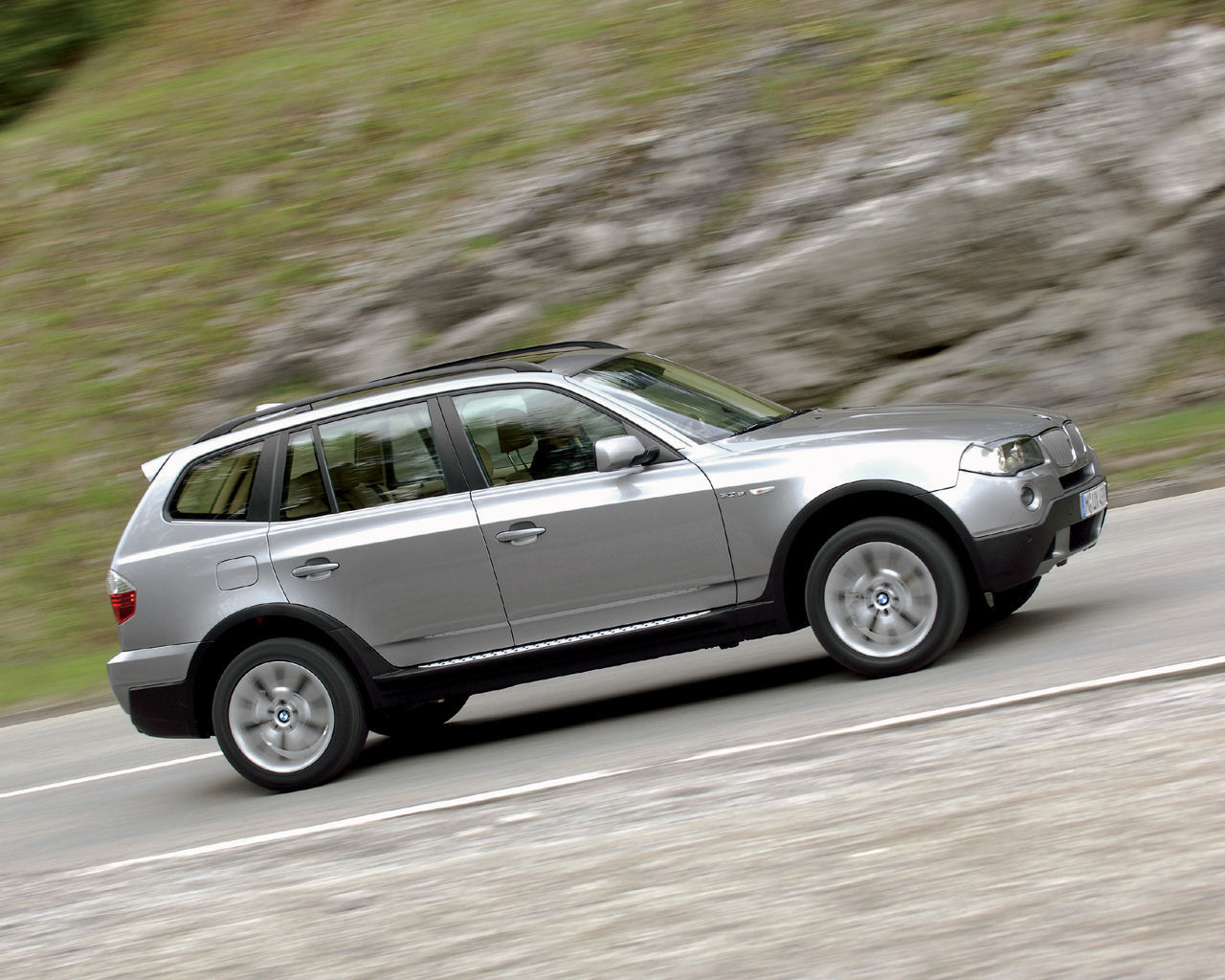 BMW X3 Desktop Wallpaper