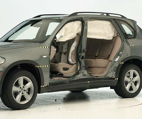 2009 BMW X5 IIHS Side Impact Crash Test Picture