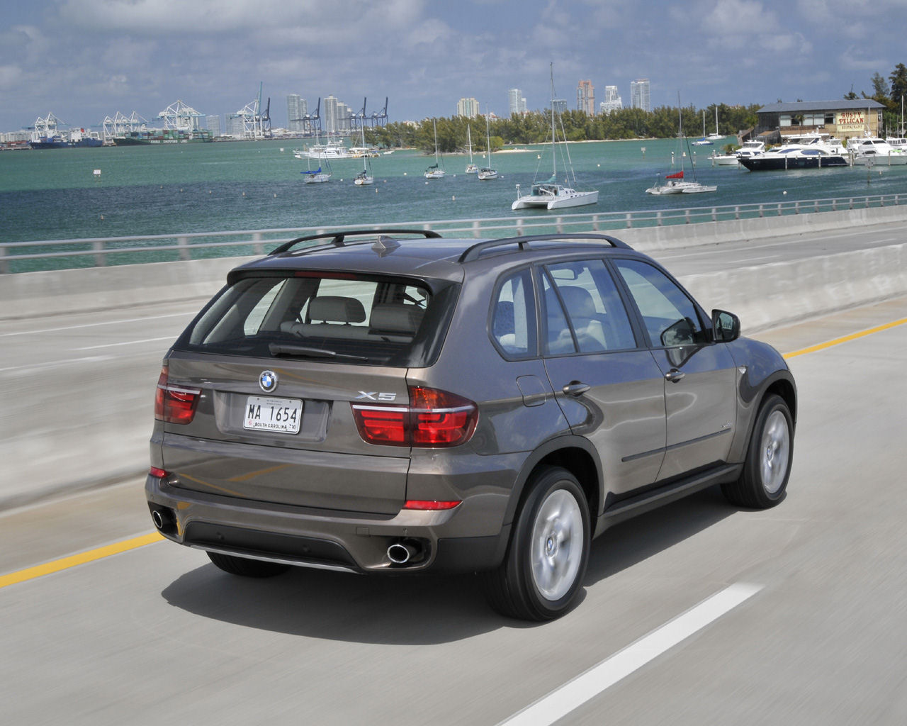 BMW X5 Desktop Wallpaper