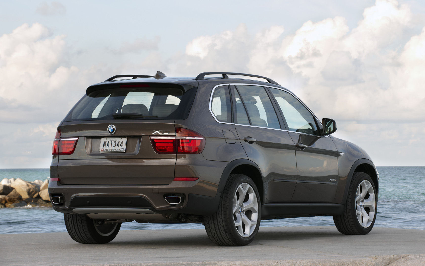 BMW X5 Desktop Wallpaper