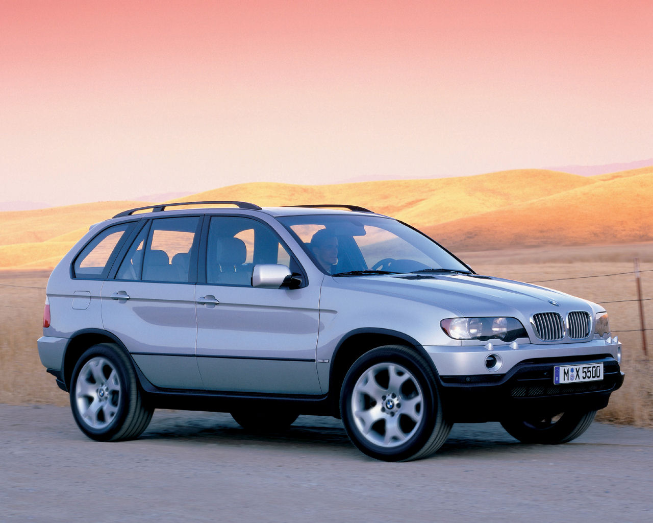 BMW X5 Desktop Wallpaper