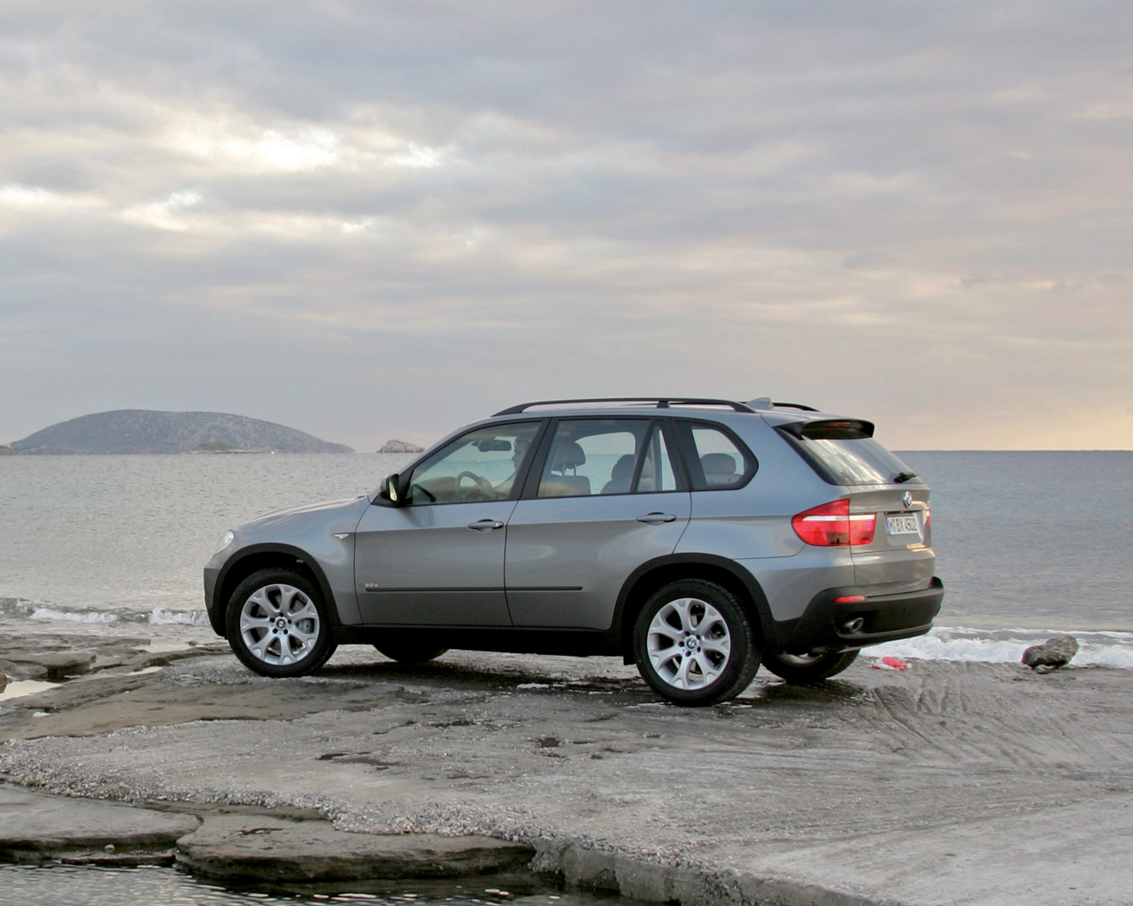 BMW X5 Desktop Wallpaper