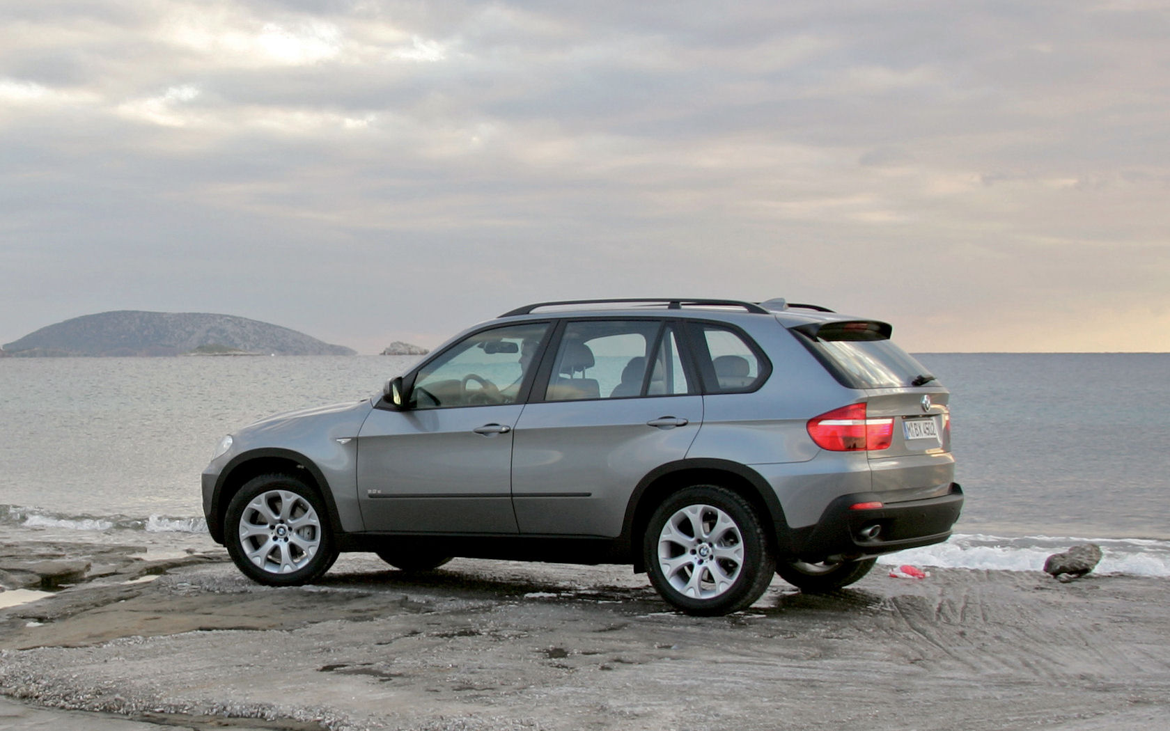 BMW X5 Desktop Wallpaper