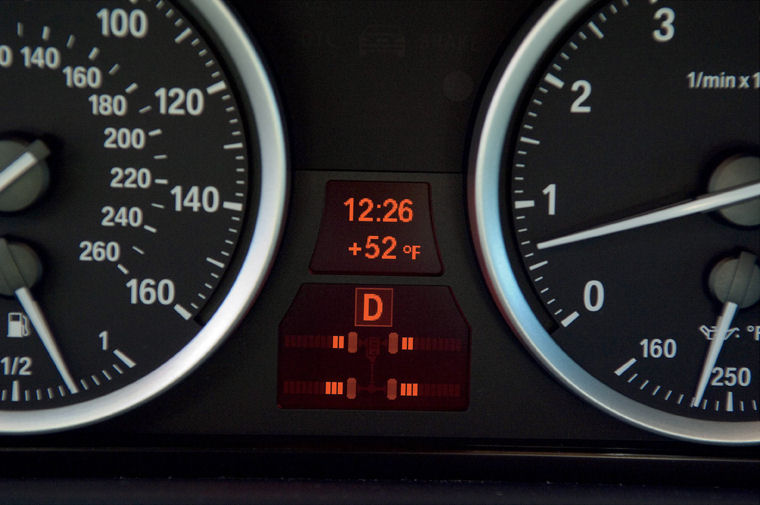 2009 BMW X6 Gauges Picture