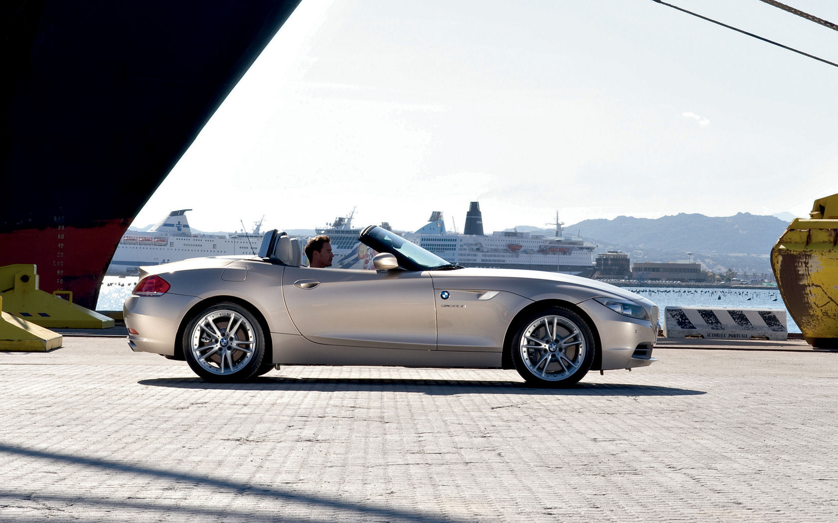 BMW Z4 Desktop Wallpaper