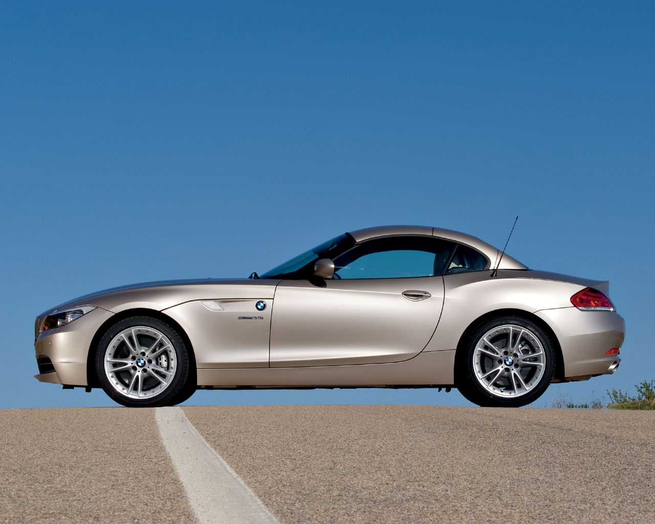 BMW Z4 Desktop Wallpaper