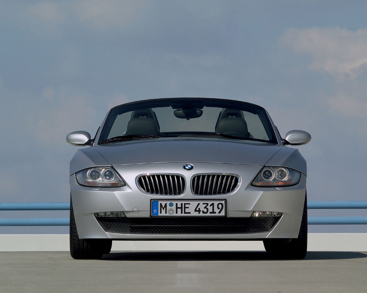 BMW Z4 Desktop Wallpaper