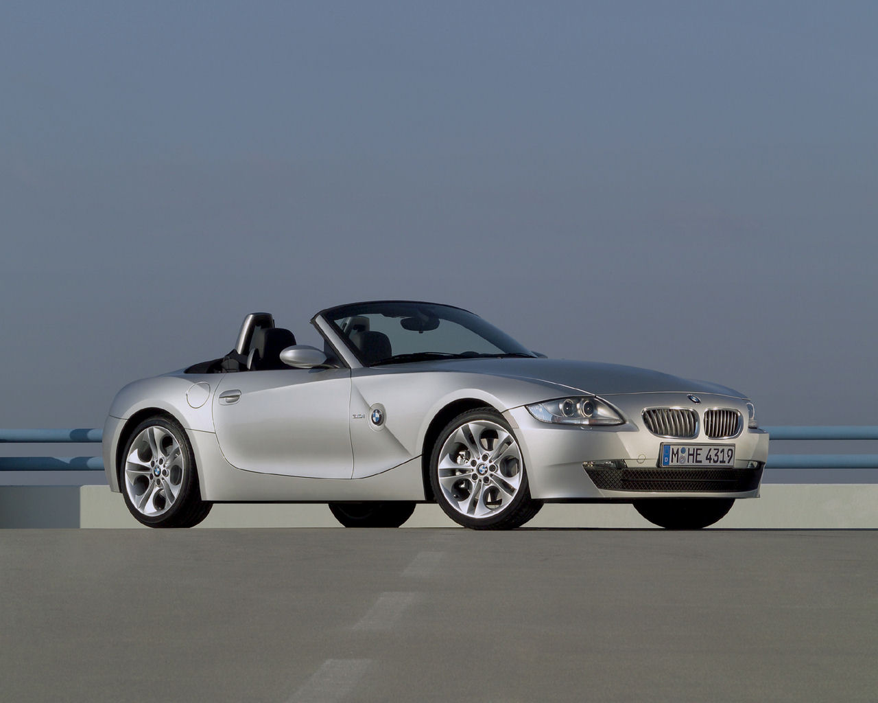 BMW Z4 Desktop Wallpaper